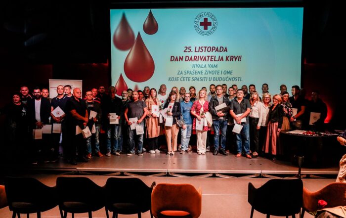 Podjelom zahvalnica i plaketa obilježen dan darivatelja krvi -Šibensko-kninska županija